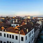 アパート Santa Giustina Palace R&r ヴェネツィア
