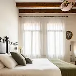 アパート Santa Giustina Palace R&r ヴェネツィア