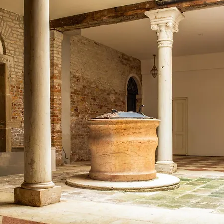 Santa Giustina Palace R&r *