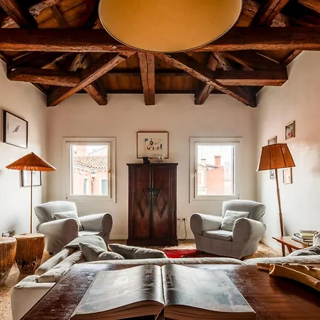 Santa Giustina Palace R&r Apartment Venice