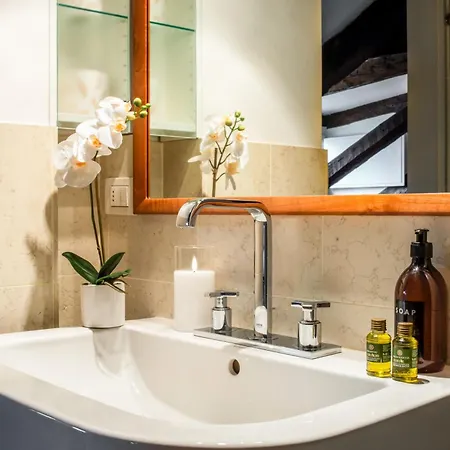 Santa Giustina Palace R&r Apartment Venice