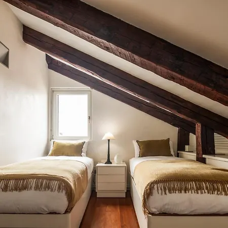 아파트 Santa Giustina Palace R&r